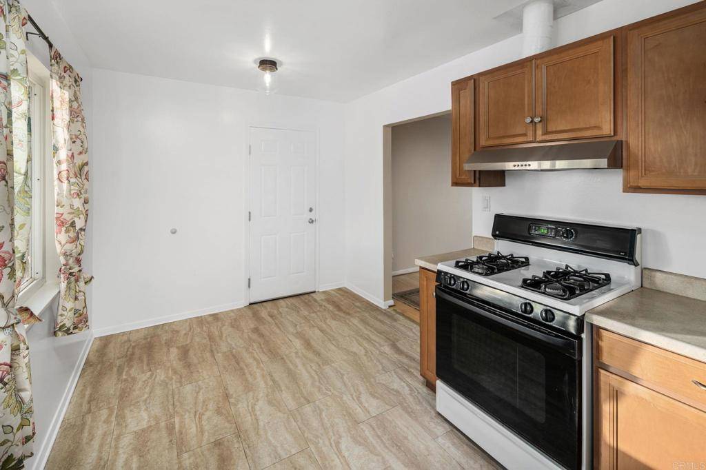 Oceanside, CA 92058,1429 Santa Rosa ST