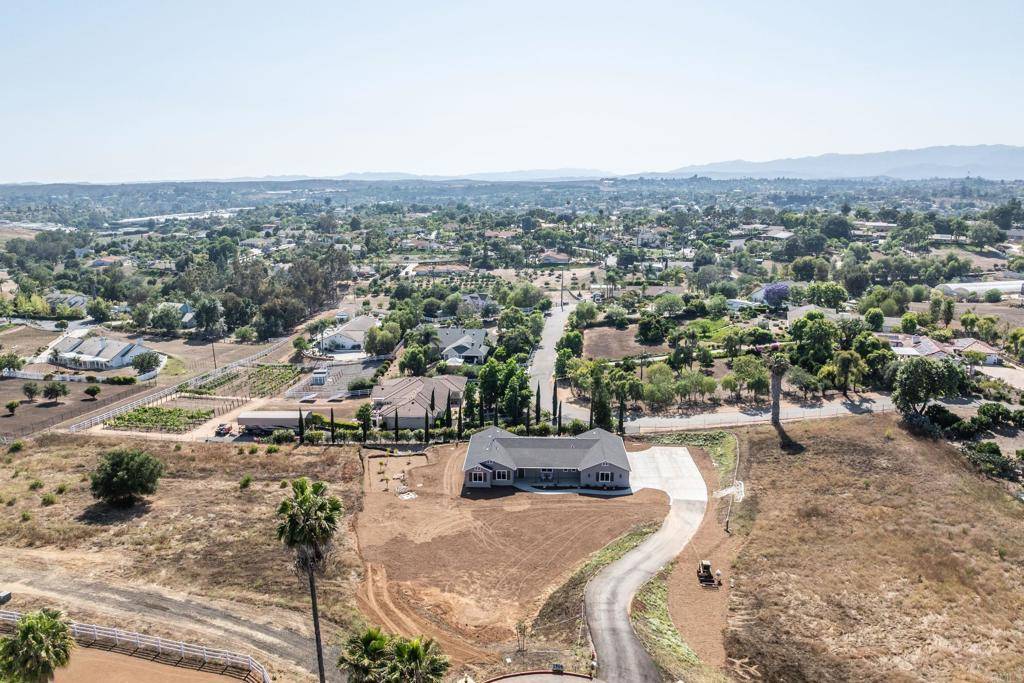 Fallbrook, CA 92028,1904 Grey Rabbit Hollow LN
