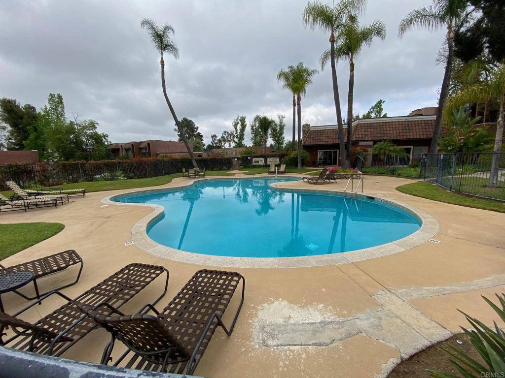 Escondido, CA 92026,1401 N BROADWAY