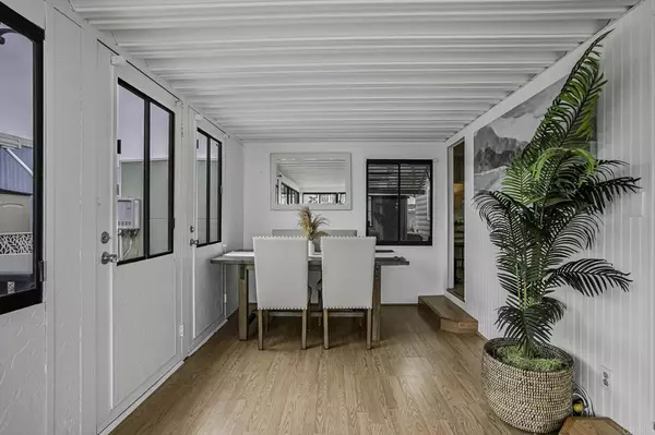 Oceanside, CA 92054,900 N Cleveland ST #113