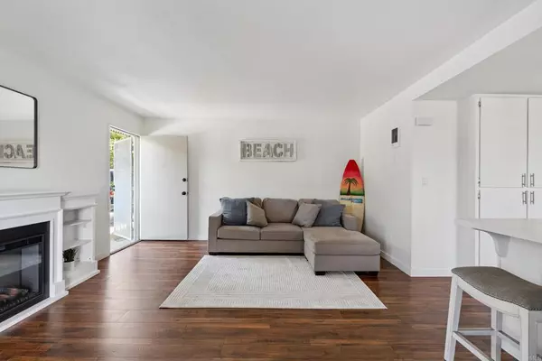 Encinitas, CA 92024,155 Rosebay DR #31
