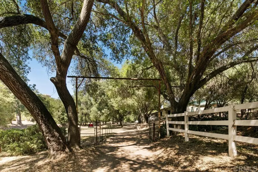 15426 Vali Hai Rd, Poway, CA 92064