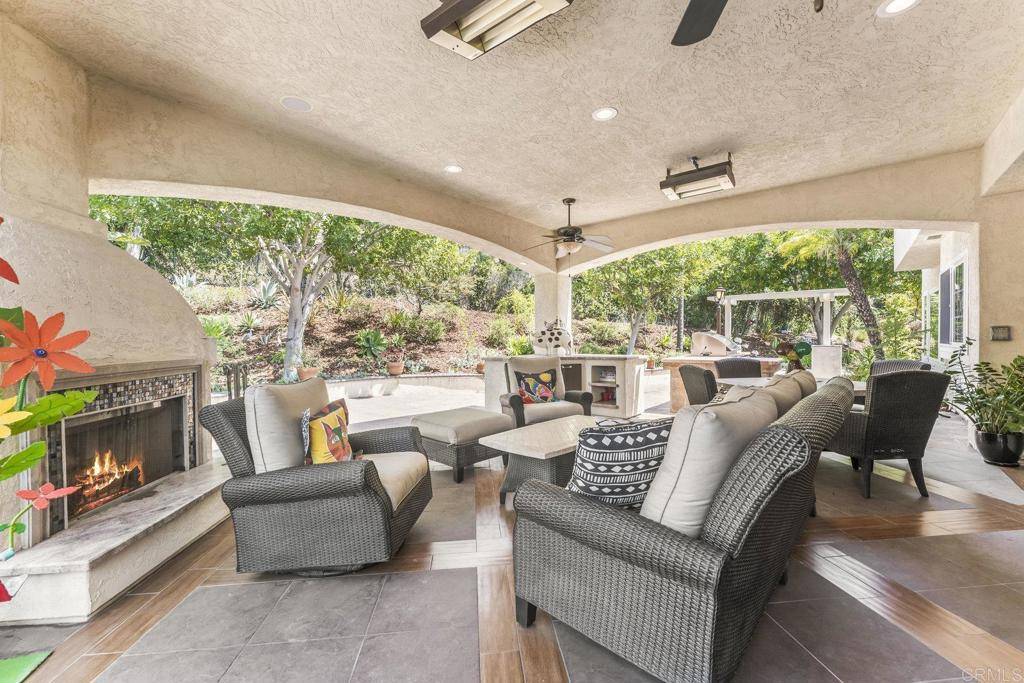 El Cajon, CA 92020,1809 Altozano DR