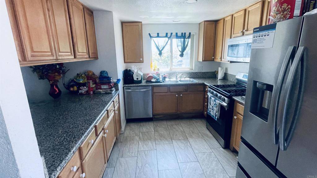 Vista, CA 92083,1636 Jonathon ST