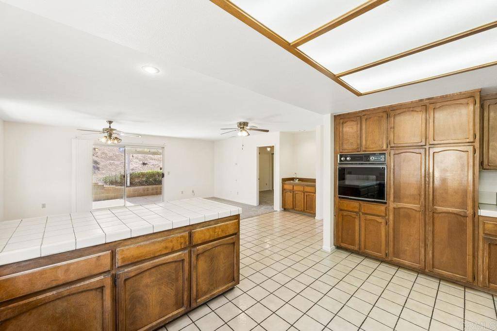 Escondido, CA 92025,2239 Sunset DR