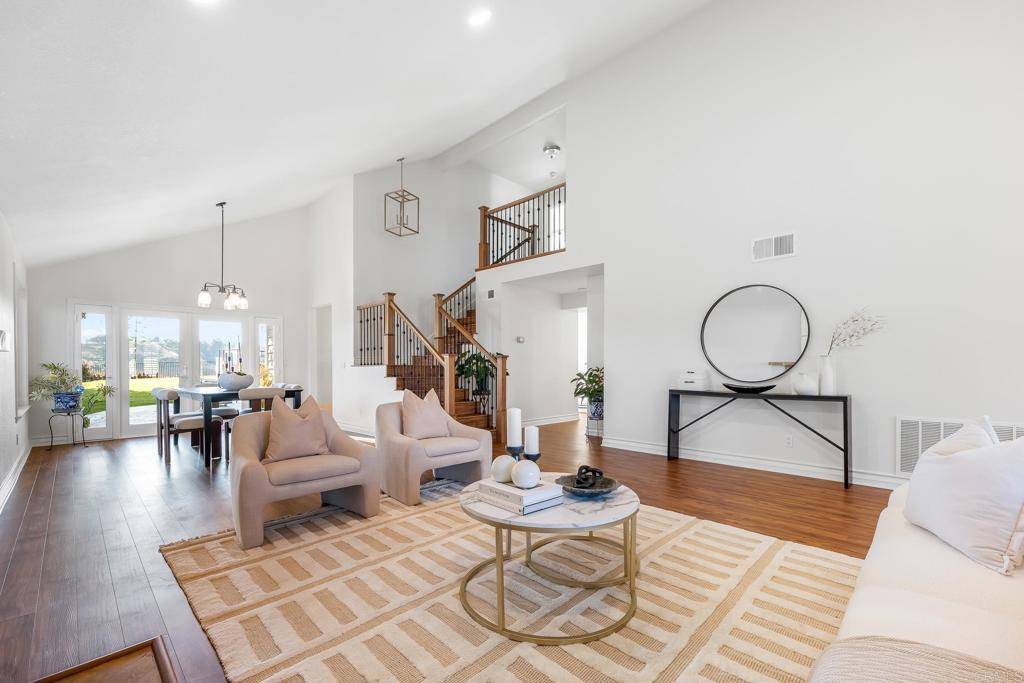 1592 Hawk View DR, Encinitas, CA 92024
