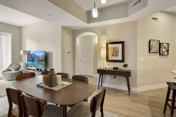 San Diego, CA 92103,3275 5th AVE #305