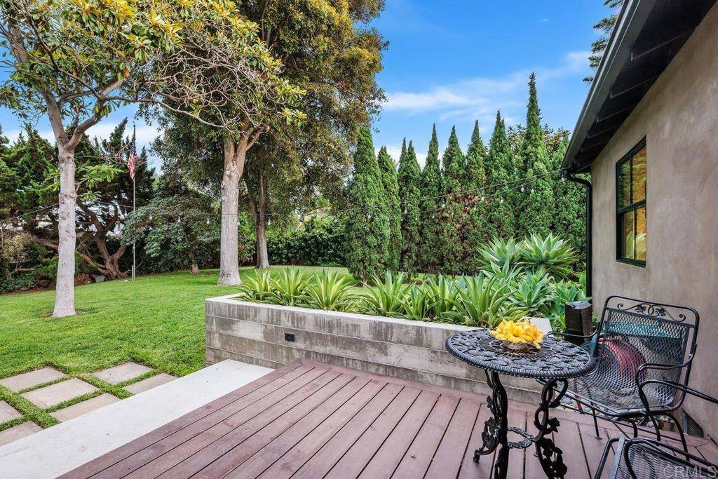 Encinitas, CA 92024,860 Nardo RD