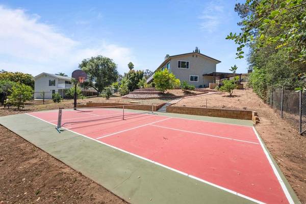 Vista, CA 92084,1026 Eucalyptus AVE