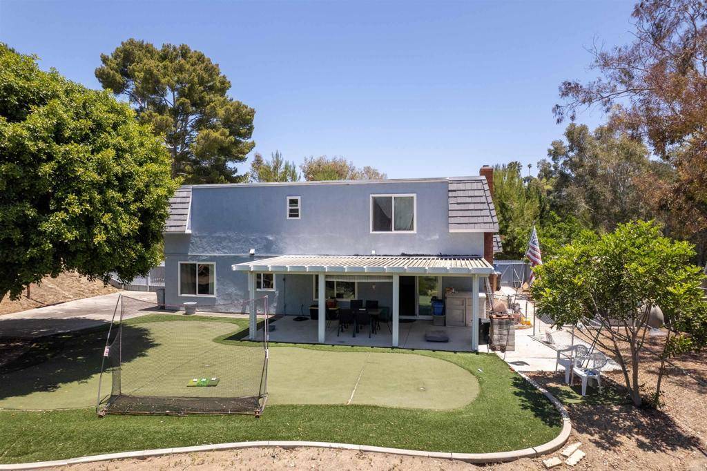 Oceanside, CA 92056,2117 Valley Rd