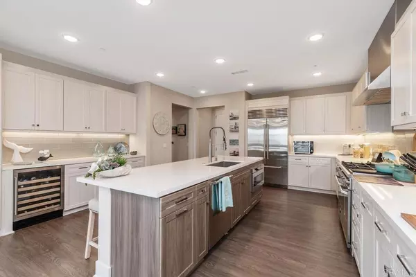 Carlsbad, CA 92008,800 Grand AVE #105