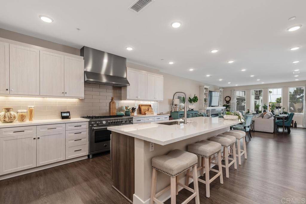 800 Grand AVE #105, Carlsbad, CA 92008