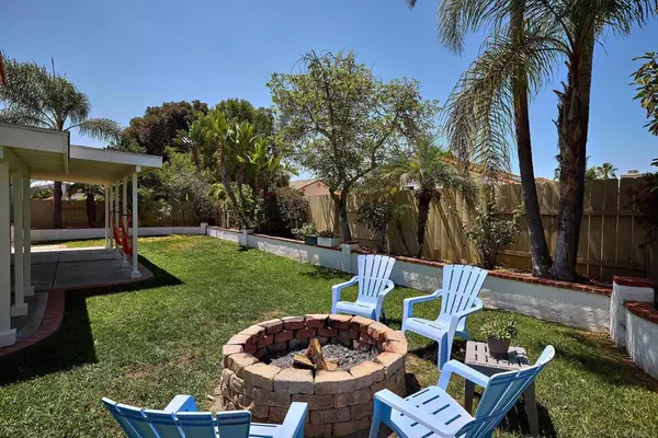 Oceanside, CA 92057,727 Corona DR