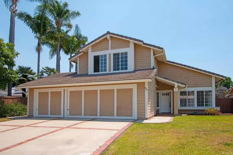 800 Foxwood DR, Oceanside, CA 92057