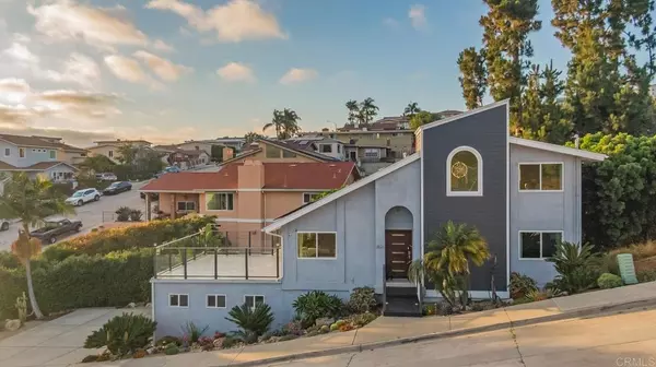 San Diego, CA 92117,3526 TICONDEROGA ST