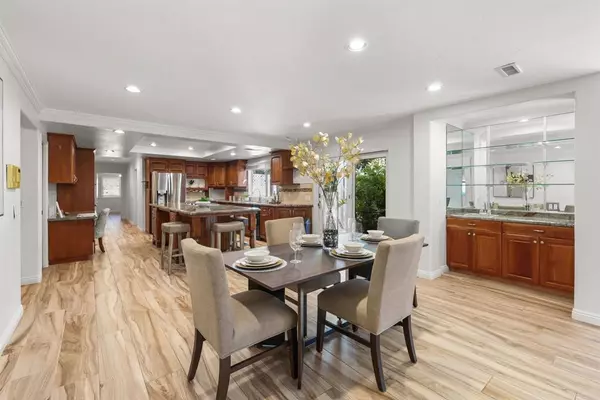 Poway, CA 92064,15696 Oakstand RD