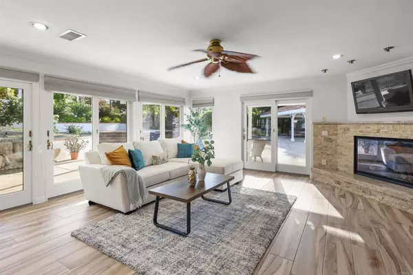 Poway, CA 92064,15696 Oakstand RD