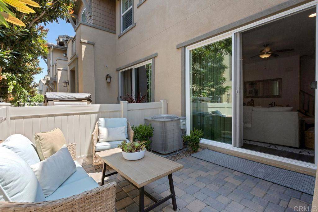 Carlsbad, CA 92010,3141 Dega Place