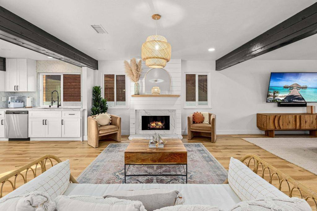 Oceanside, CA 92056,3167 Camarillo AVE