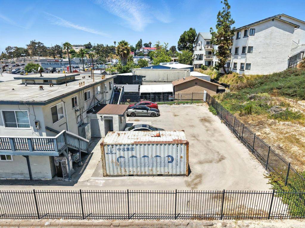 San Diego, CA 92105,5502 06 E University AVE E
