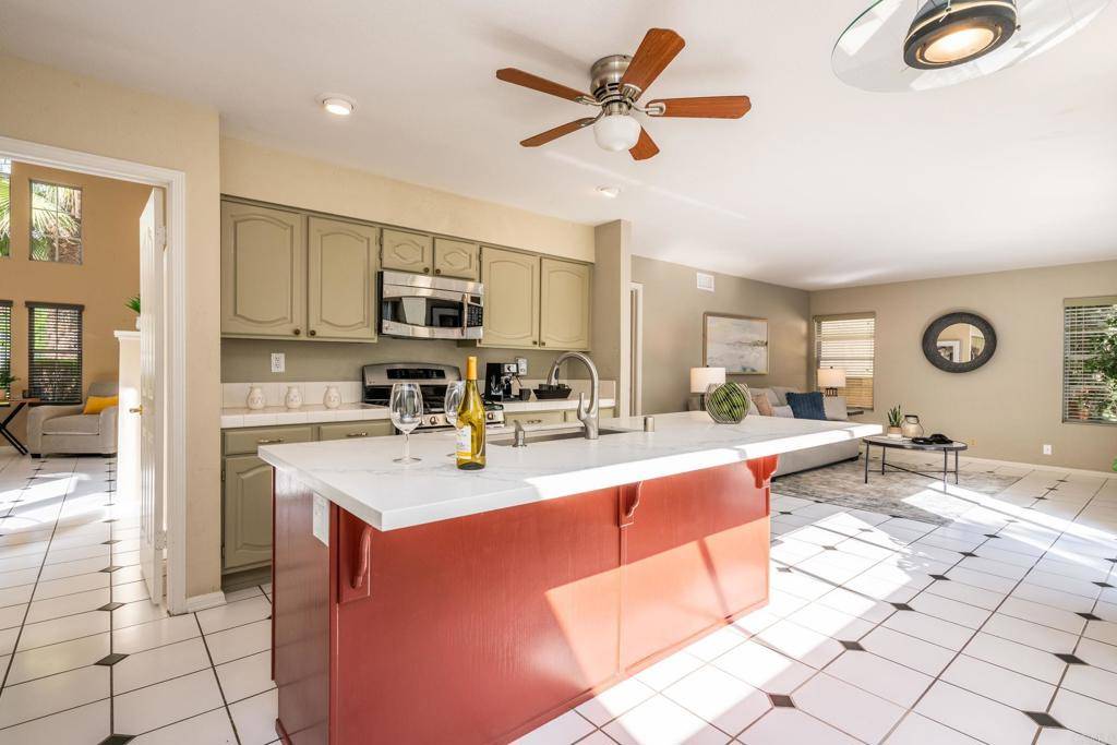 Oceanside, CA 92056,2101 Tiffany DR