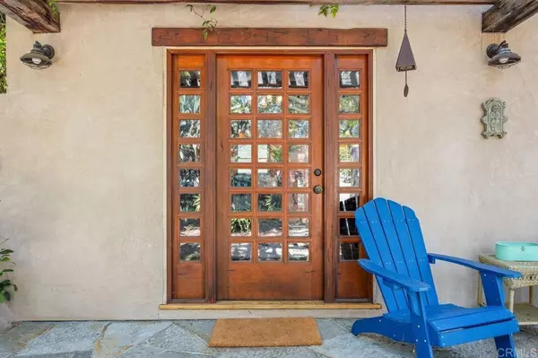Encinitas, CA 92024,934 Arden DR