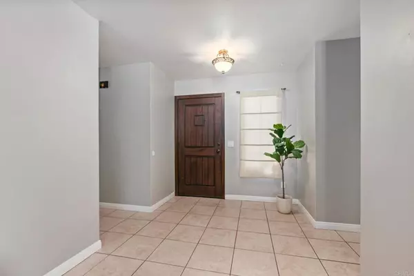 Ramona, CA 92065,25119 Como Esta CT