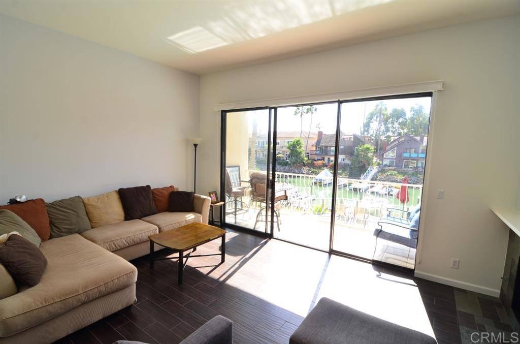 Carlsbad, CA 92008,4637 Park Dr #3