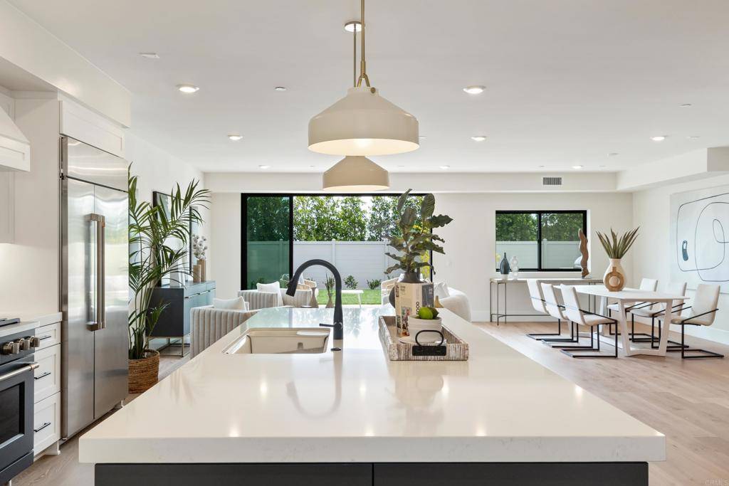Carlsbad, CA 92008,3747 Adams ST