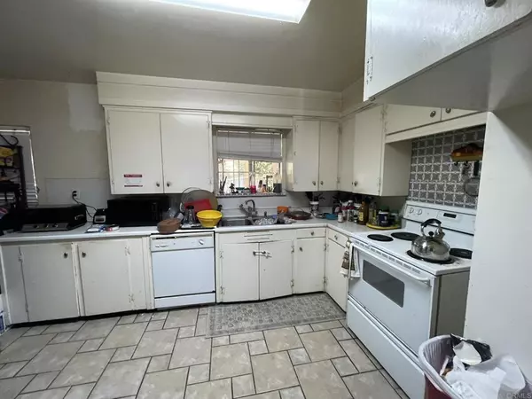 Vista, CA 92084,223 Vista Glen LN