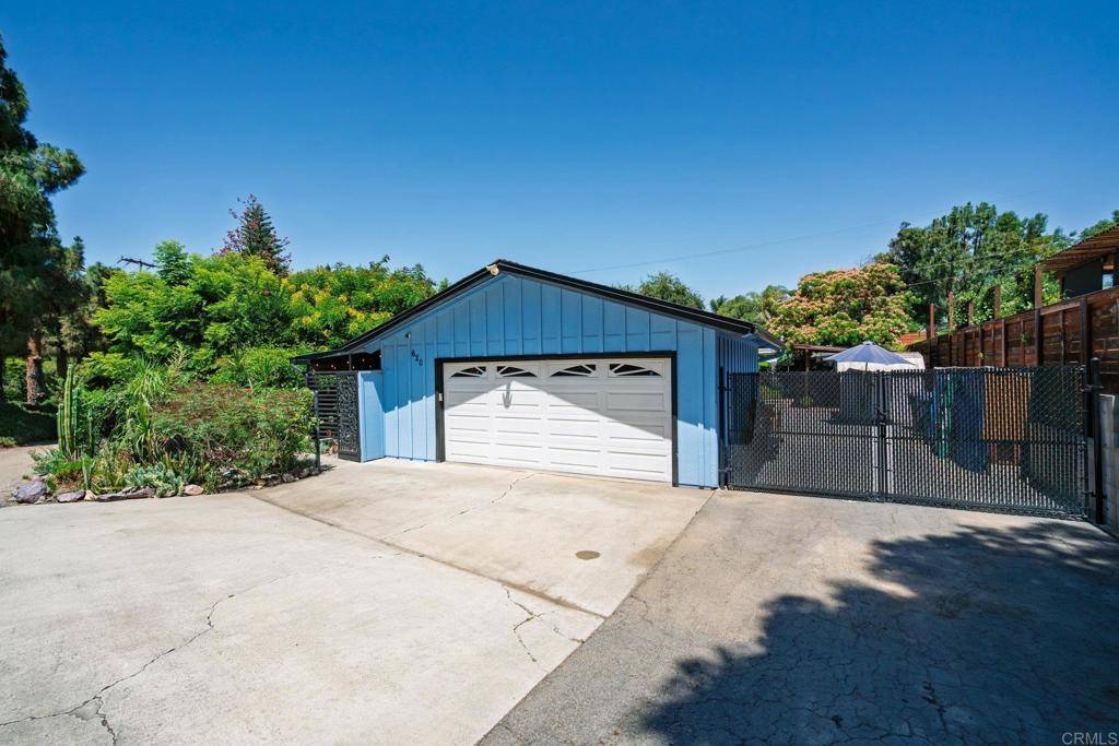 Vista, CA 92081,620 Sunset DR