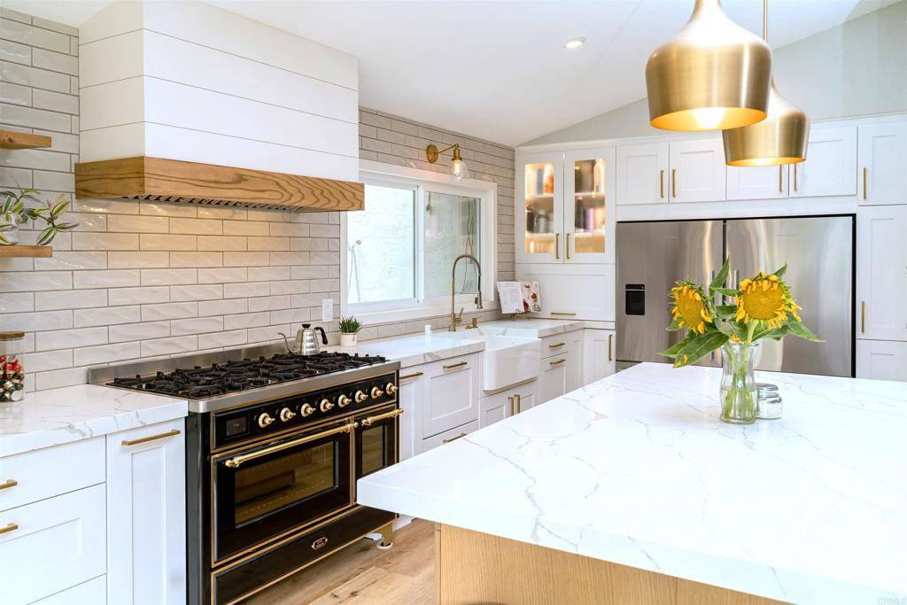 1851 Valencia AVE, Carlsbad, CA 92008