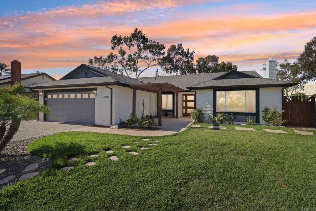 1358 Walnutview Dr, Encinitas, CA 92024