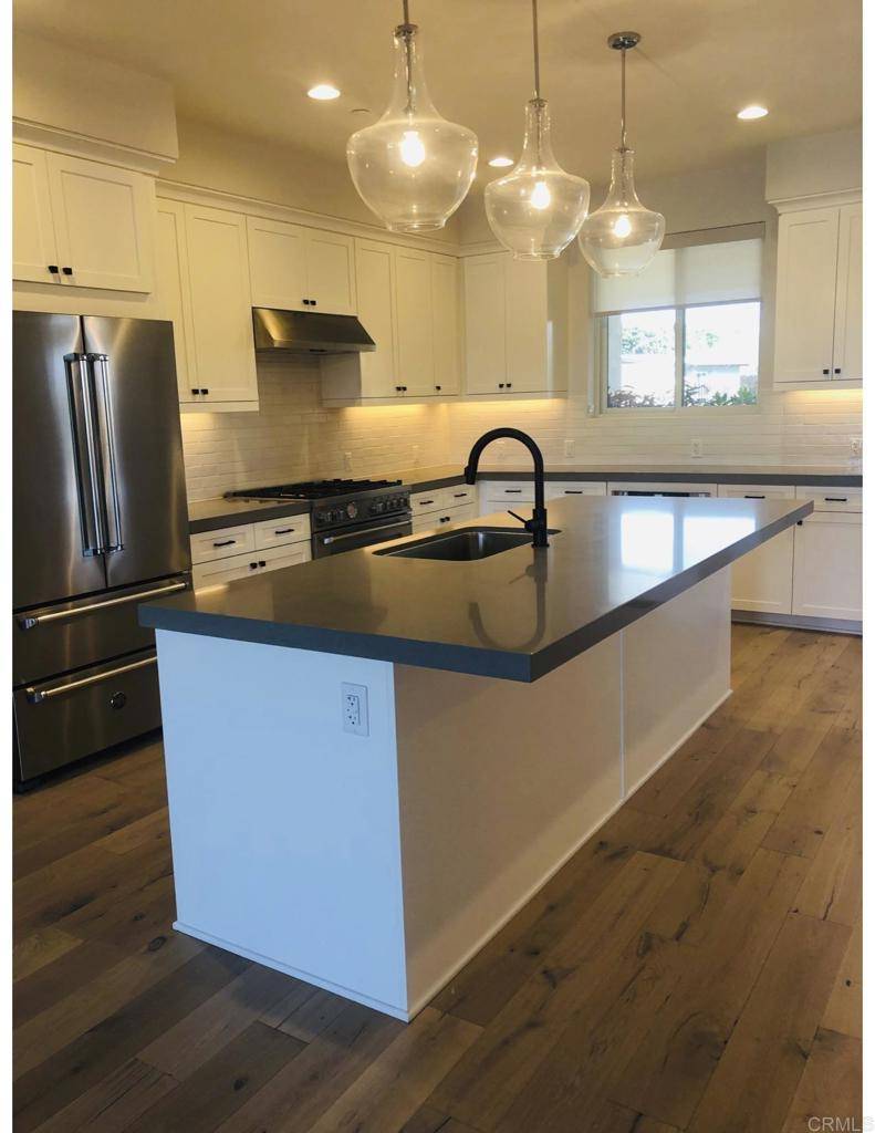 Carlsbad, CA 92008,723 Grand
