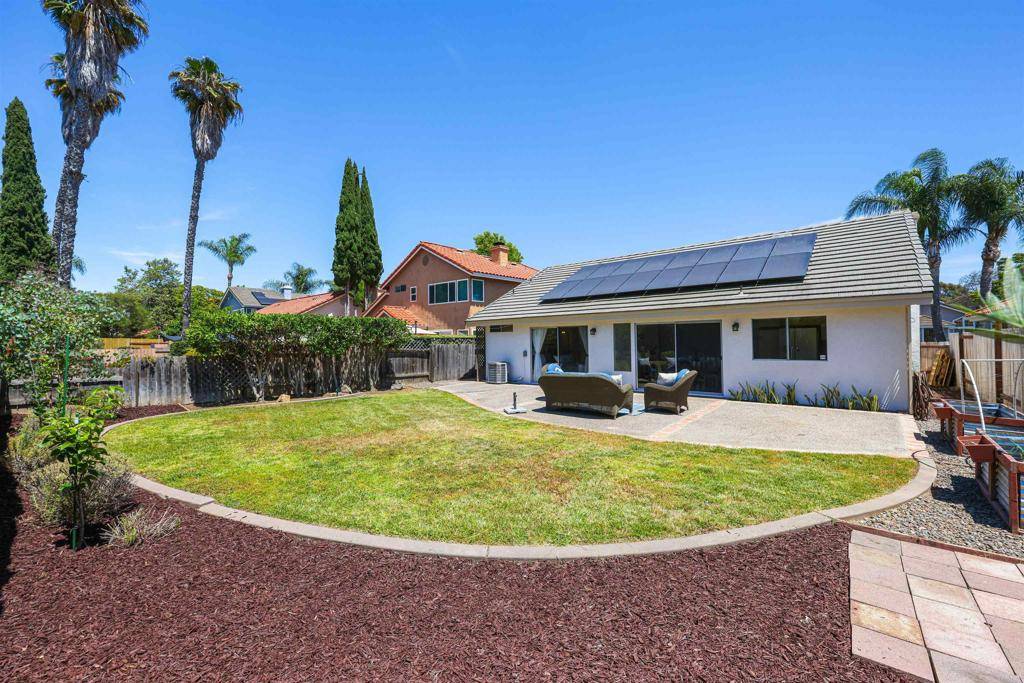 Oceanside, CA 92057,5452 Gooseberry Way