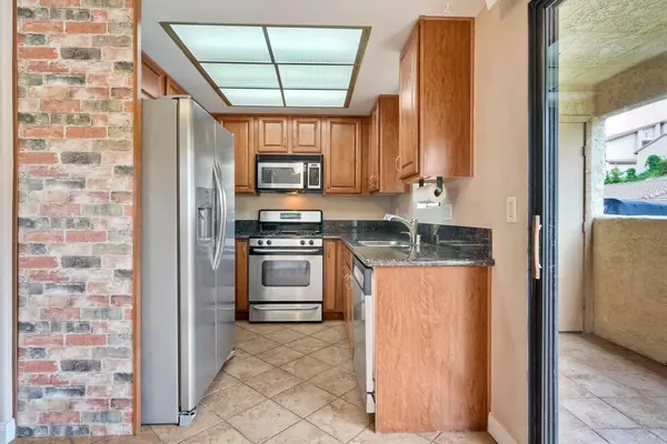 Oceanside, CA 92057,3796 San Ramon #51