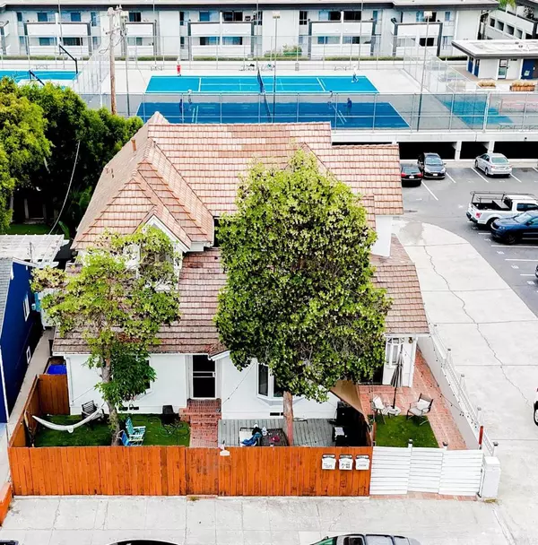 San Diego, CA 92109,3943 Ingraham ST