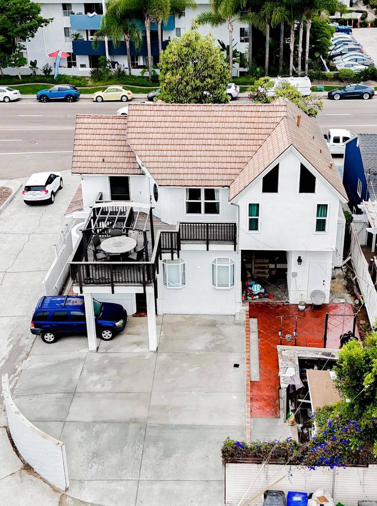 San Diego, CA 92109,3943 Ingraham ST