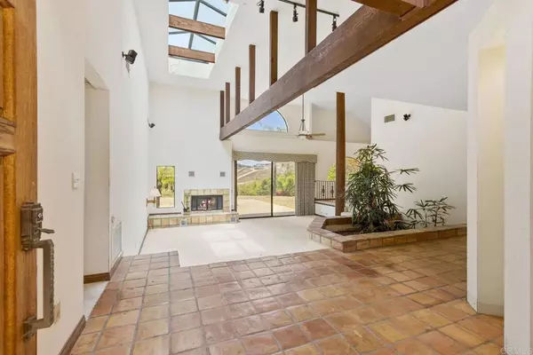 Vista, CA 92084,1108 Blue Bird Canyon TRL