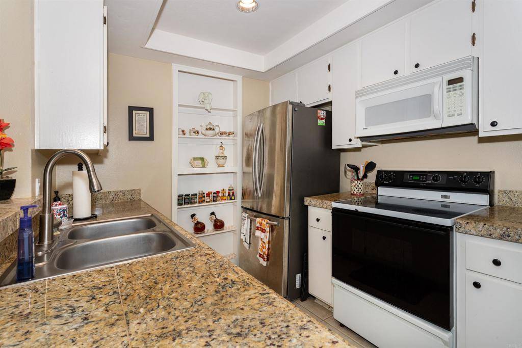 Oceanside, CA 92058,836 Yankee Point WAY