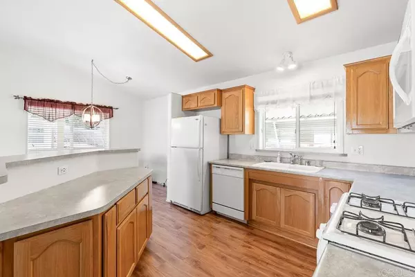 Escondido, CA 92026,525 W El Norte Pkwy #276