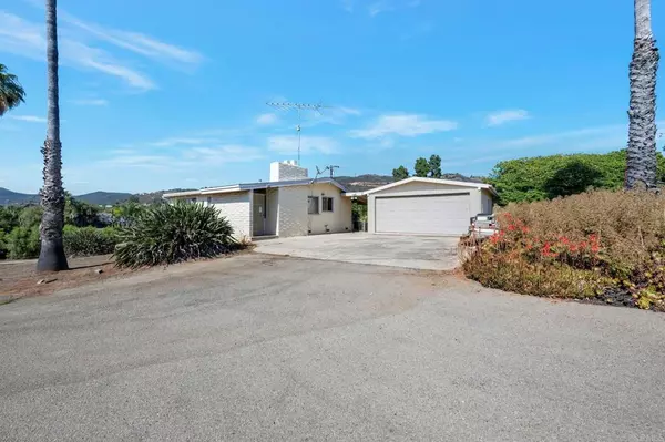 2151 Catalina Avenue, Vista, CA 92084