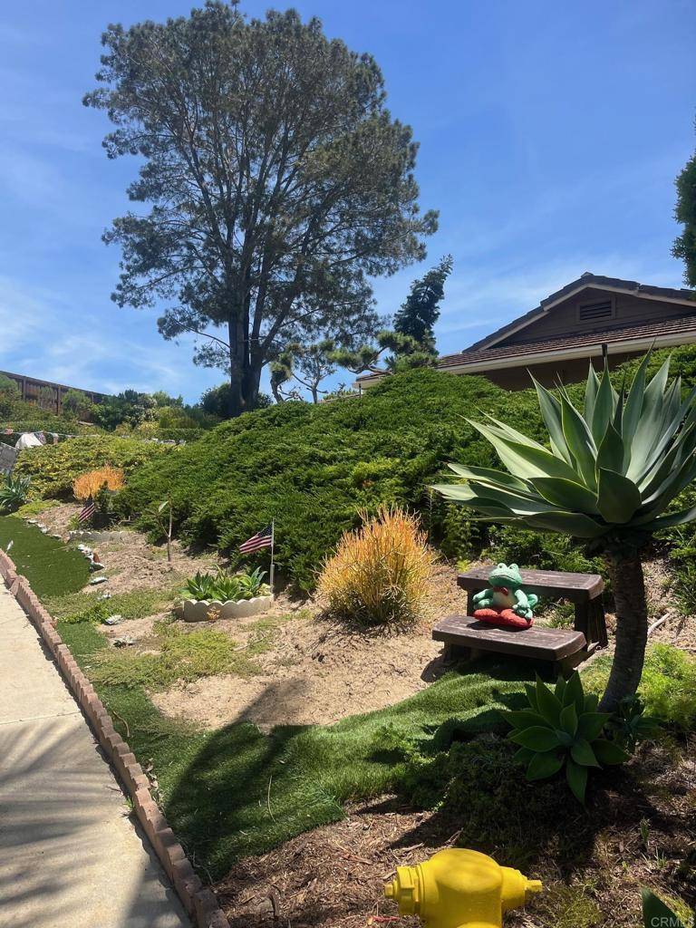 Carlsbad, CA 92008,4906 VIA HINTON