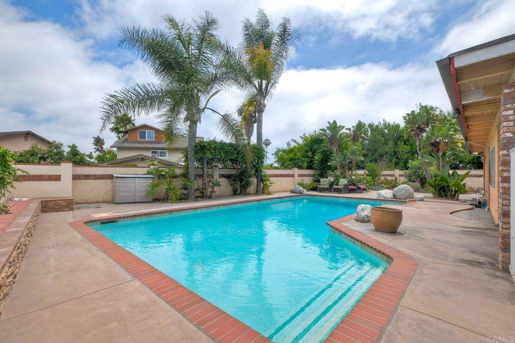 Carlsbad, CA 92008,4869 Alondra Way