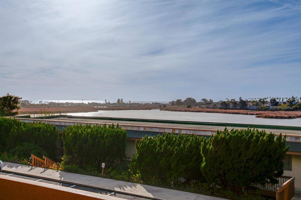 Carlsbad, CA 92008,2475 Jefferson #103