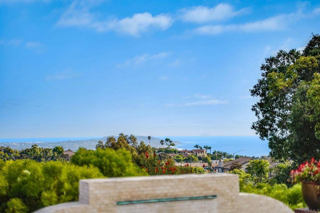La Jolla, CA 92037,6815 La Jolla Scenic DR
