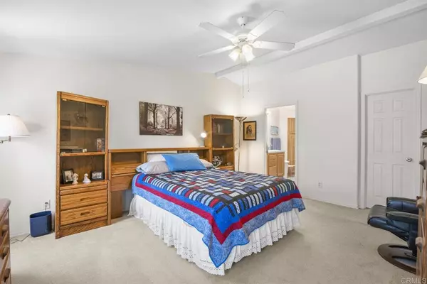 Escondido, CA 92026,525 W El Norte Pkwy ##301