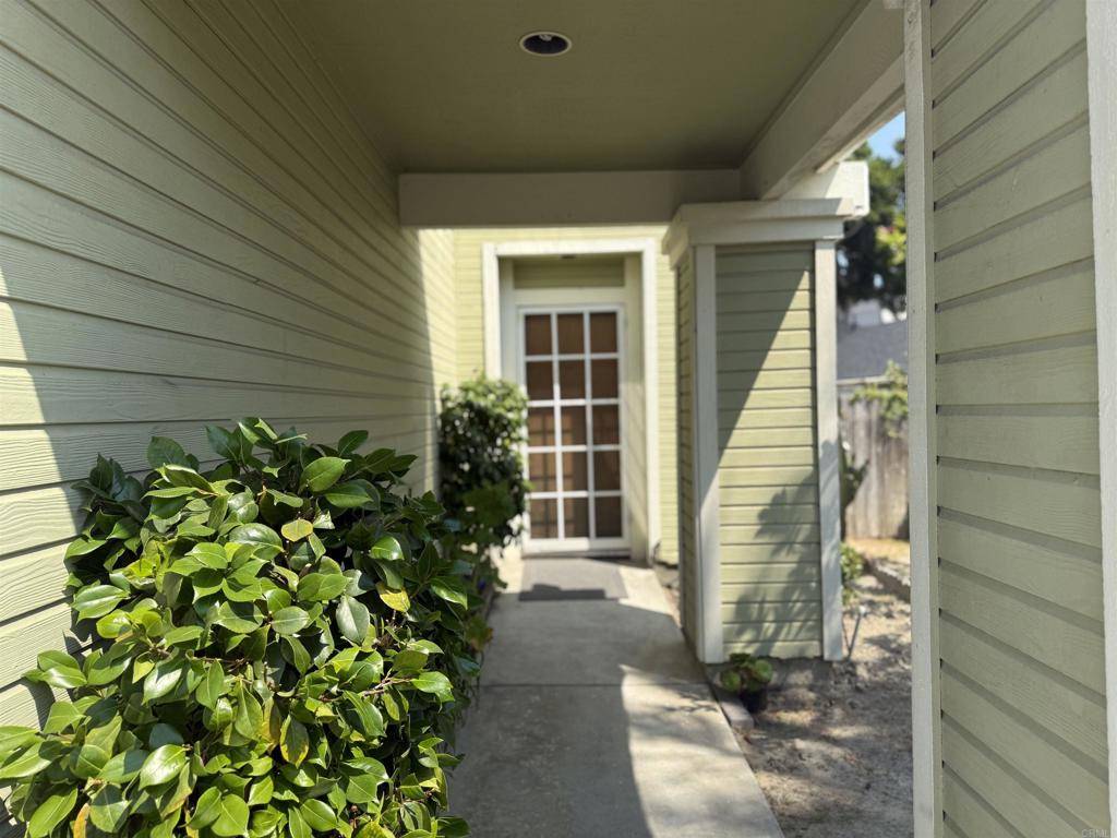 Oceanside, CA 92056,1826 Via Cuarto