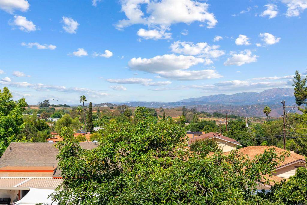 Fallbrook, CA 92028,425 E Dougherty ST