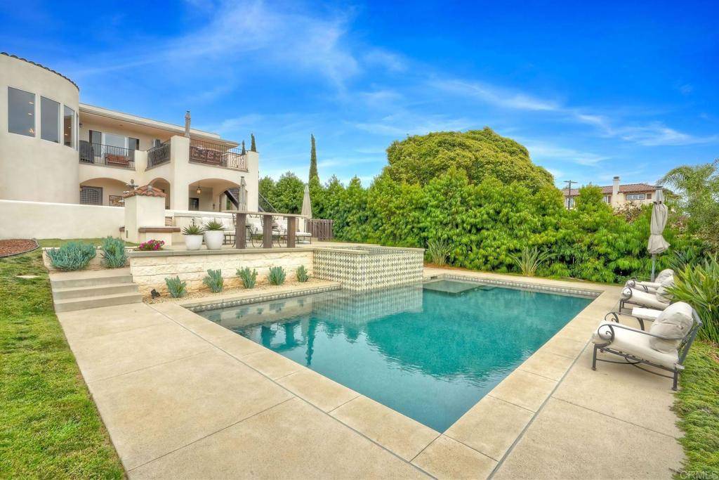Encinitas, CA 92024,1007 Eolus AVE